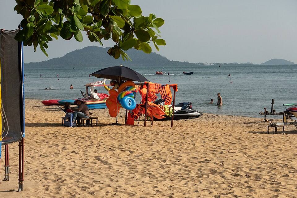 Kep Beach (Strandbars)