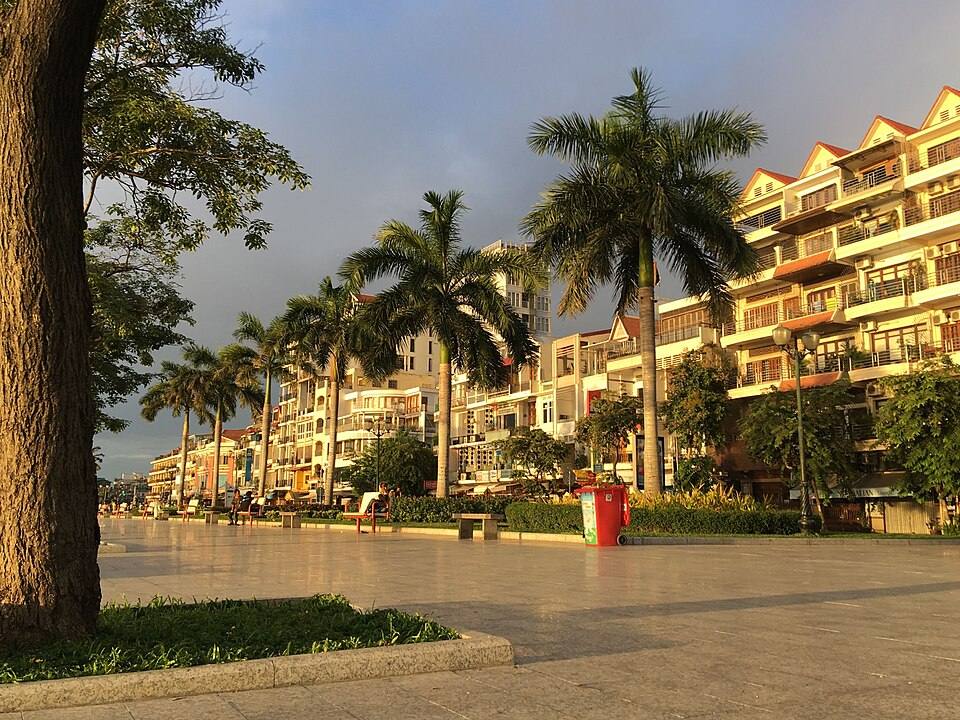 Riverside (Sisowath Quay)